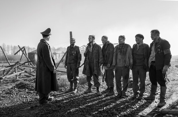 The Captain (2017) - photo 16