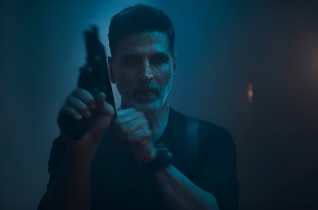 Bade Miyan Chote Miyan (2024) - photo 4