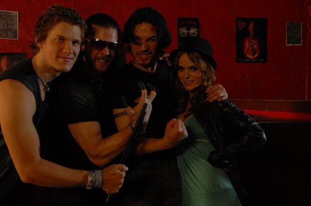 Groupie (2010) - photo 6
