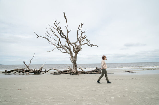 The In Between (2022) - photo 18