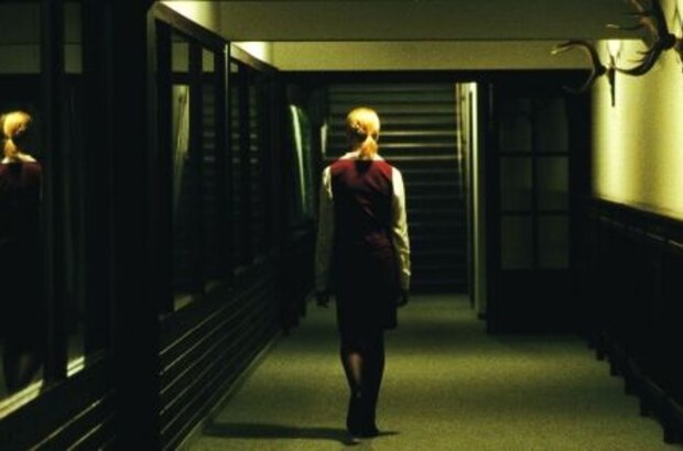 Hotel (2004) - photo 4