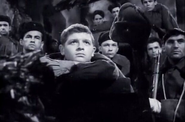 V trudnyy chas (1961) - photo 7