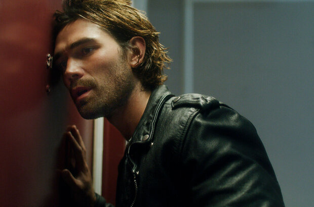 Songbird (2020) - photo 5