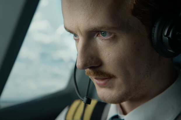 Emergency Landing (2023) - photo 9