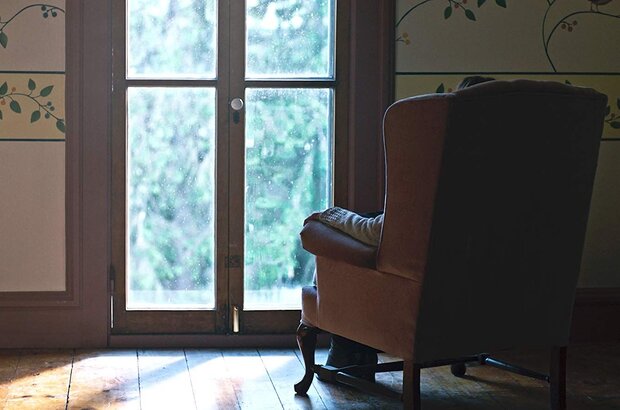 The Witch in the Window (2018) - photo 1