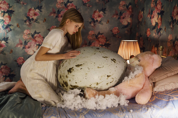 Hatching (2022) - photo 4