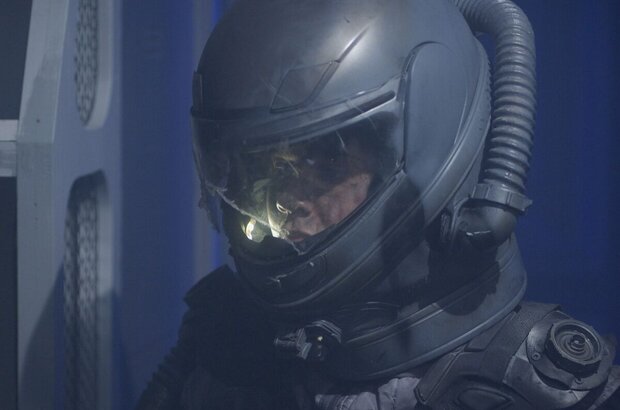 Stranded (2013) - photo 3