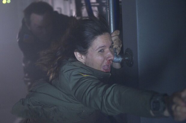 Stranded (2013) - photo 7