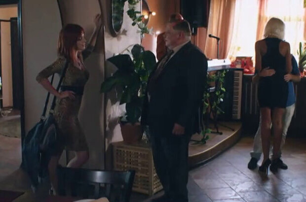Beauty (2012) - photo 10