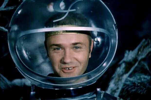 This Merry Planet (1973) - photo 8