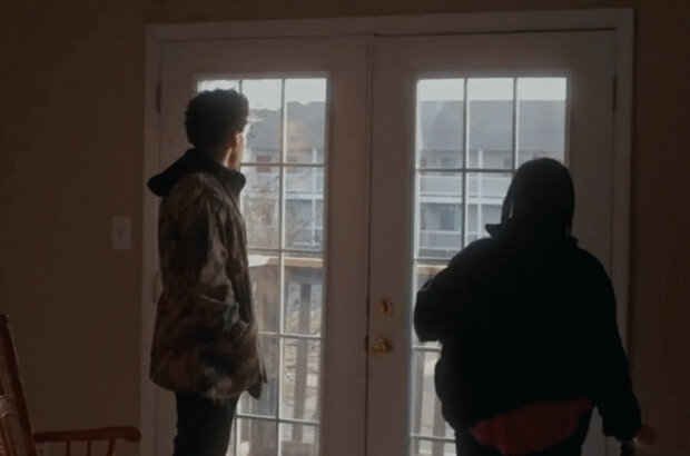 Master of Light (2022) - photo 3