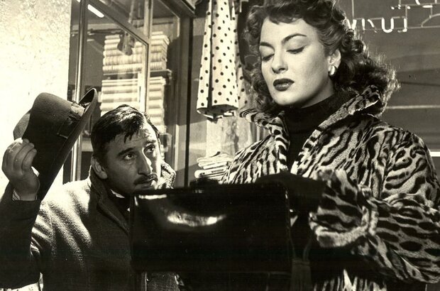 The Overcoat (1952) - photo 1