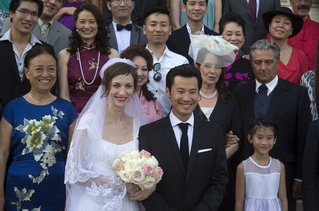 Serial (Bad) Weddings (2014) - photo 12