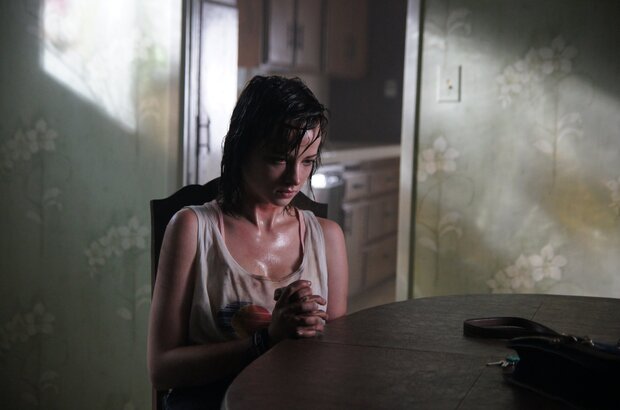 At the Devil's door (2014) - photo 4