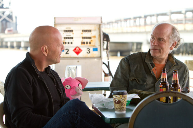 RED (2010) - photo 15