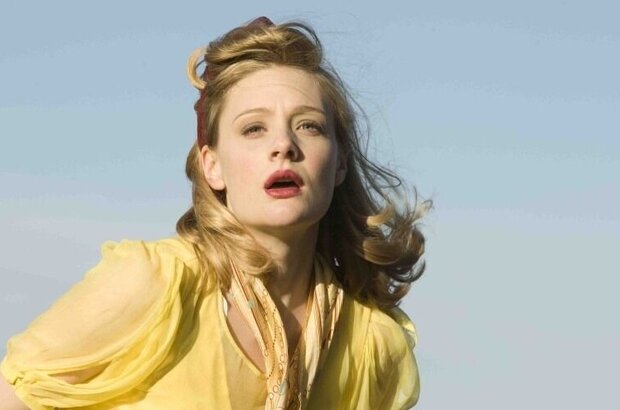 Glorious 39 (2009) - photo 1