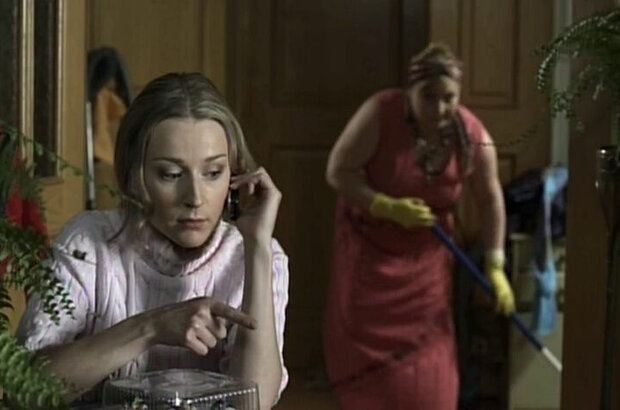 Maid (2011) - photo 9