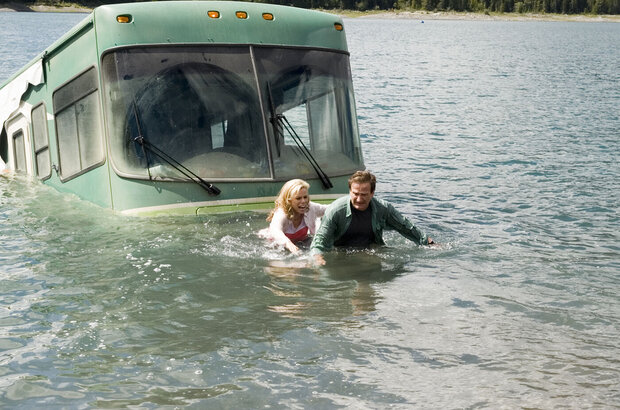 RV (2006) - photo 3