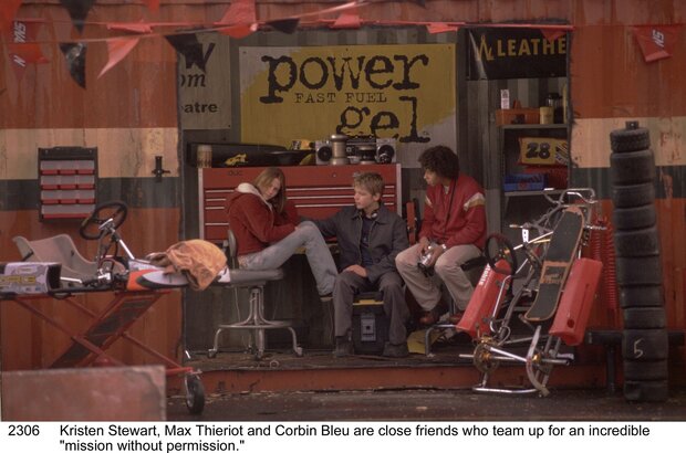 Catch That Kid (2004) - photo 1