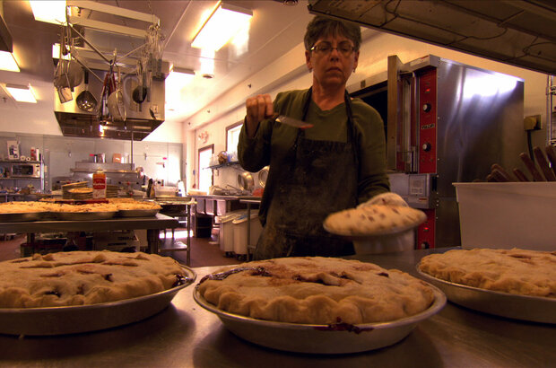 Spinning Plates (2012) - photo 5