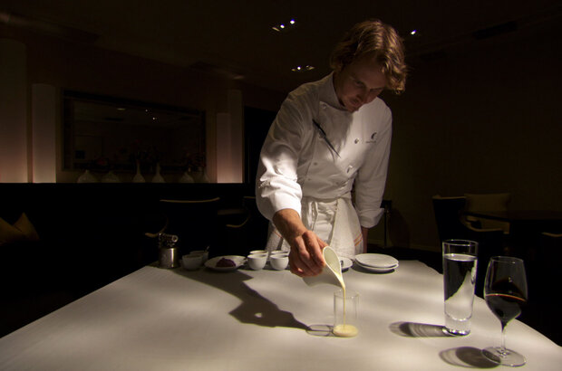 Spinning Plates (2012) - photo 1