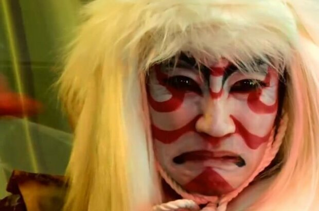 Vampire Girl vs. Frankenstein Girl (2009) - photo 4