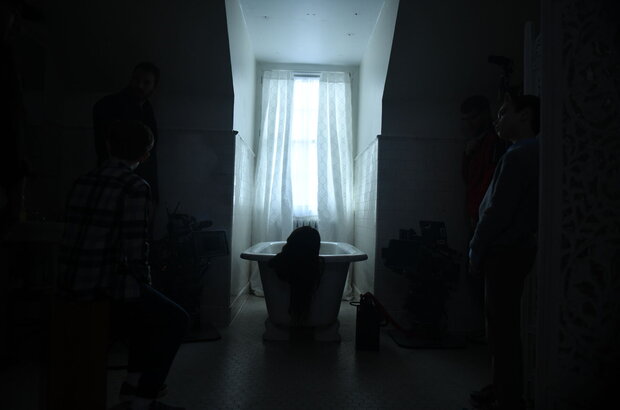 Hide and Seek (2021) - photo 8