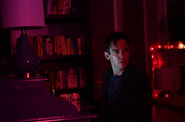 Hide and Seek (2021) - photo 10