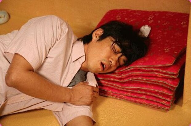 Hahaha (2010) - photo 1