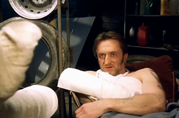 Shoemaker (2002) - photo 8