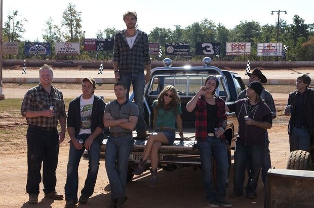 Footloose (2011) - photo 1
