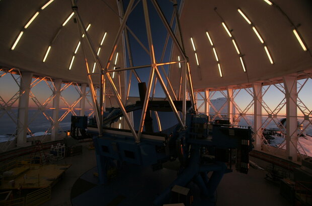 The City Dark (2011) - photo 5