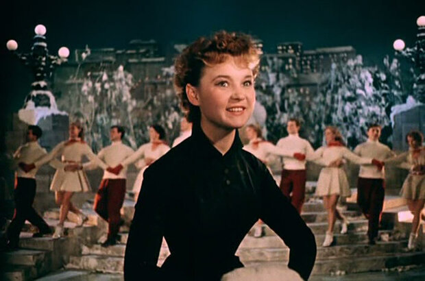 Carnival Night (1956) - photo 6