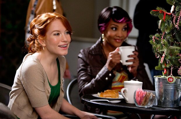 Annie Claus Is Coming to Town (2011) - photo 4