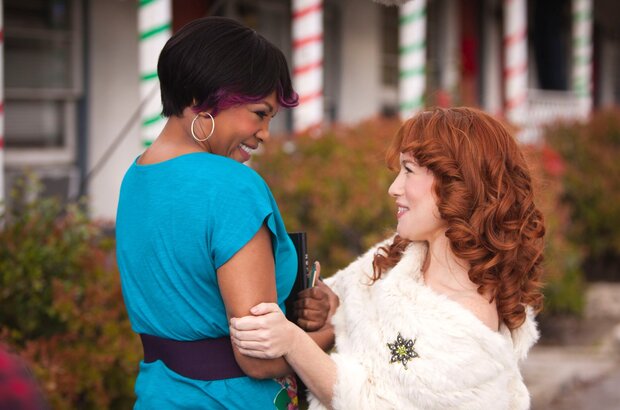 Annie Claus Is Coming to Town (2011) - photo 1