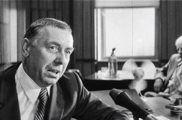 Day of Admittance on Personal Matters (1975) - photo 2