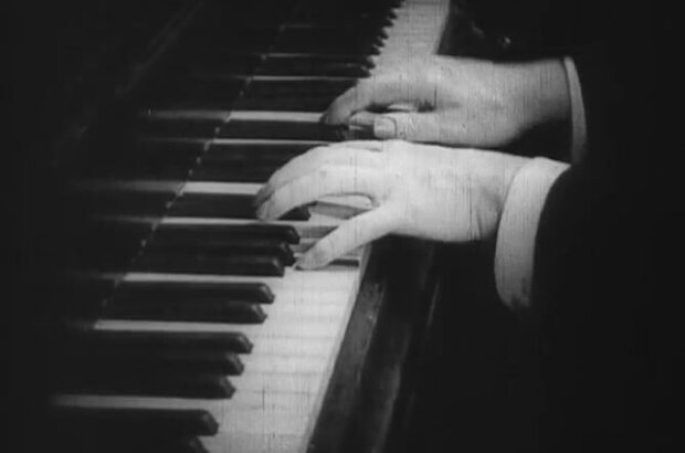 The Hands of Orlac (1924) - photo 3