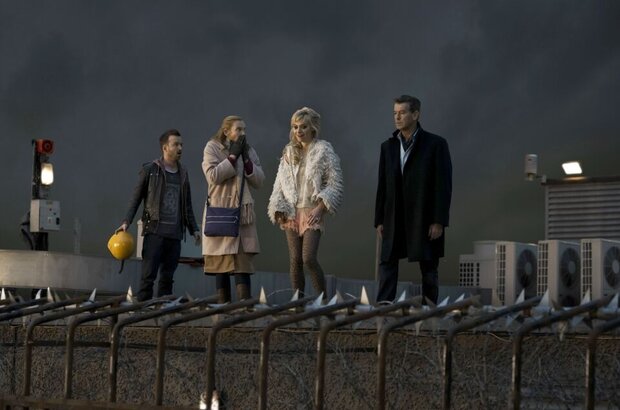 A Long Way Down (2013) - photo 1