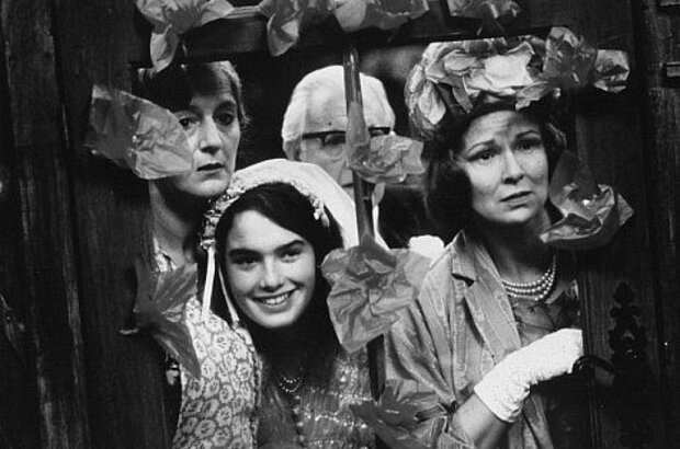 The Clothes in the Wardrobe (1993) - photo 3