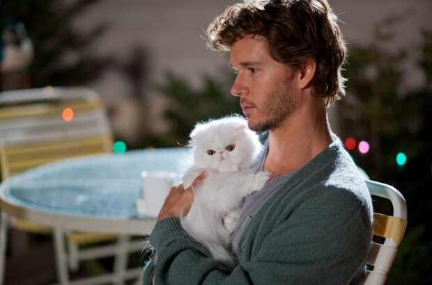 The Right Kind of Wrong (2013) - photo 9