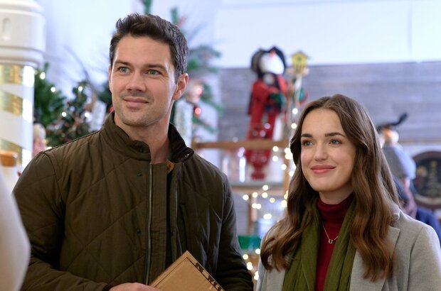 Chocolate Covered Christmas (2020) - photo 1