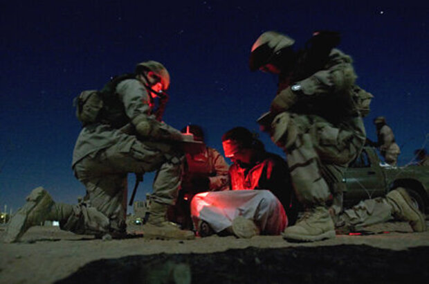 Taxi to the Dark Side (2007) - photo 1