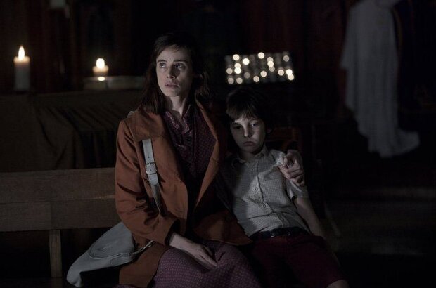 Intruders (2011) - photo 8