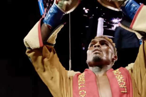 Canelo vs. Charlo (2023) - photo 6