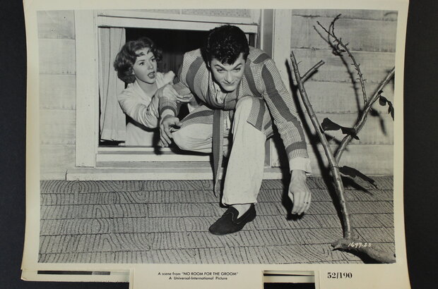 No Room for the Groom (1952) - photo 4