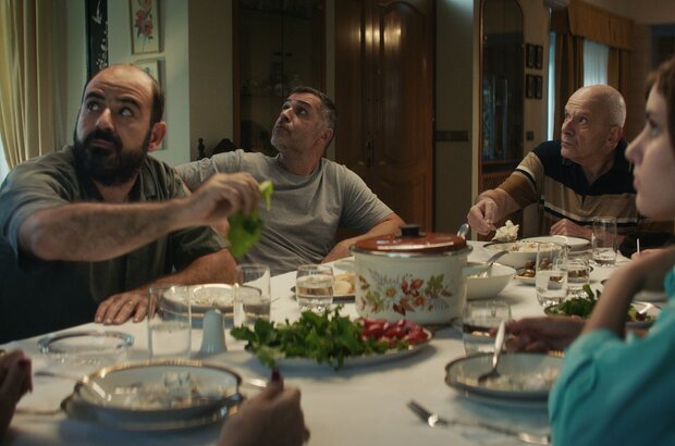 Mediterranean Fever (2022) - photo 4