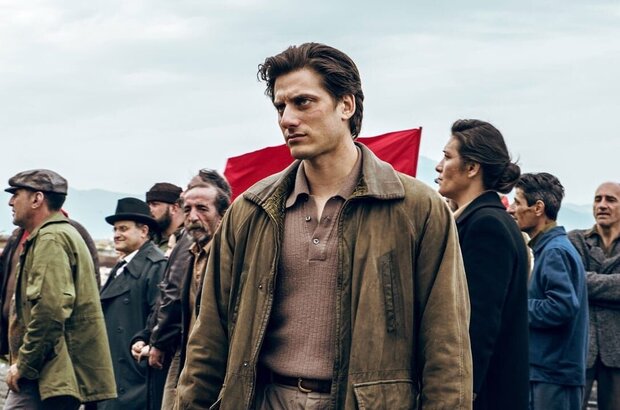 Martin Eden (2019) - photo 6