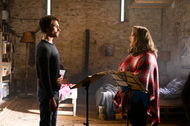 Falling for Figaro (2020) - photo 7