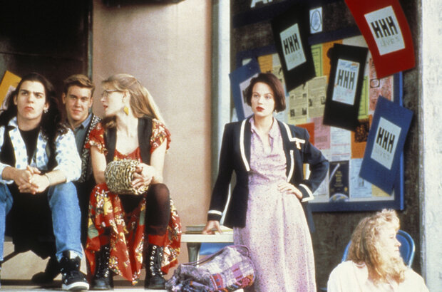 Pump Up the Volume (1990) - photo 1