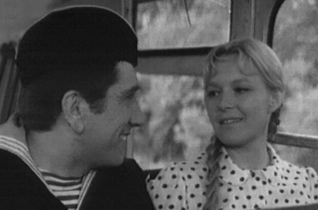Poezd v dalyokiy avgust (1971) - photo 2